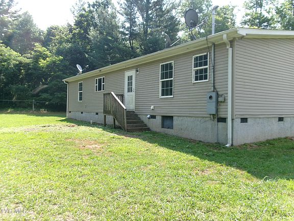 3rd image of 2035 Viking Mountain Rd