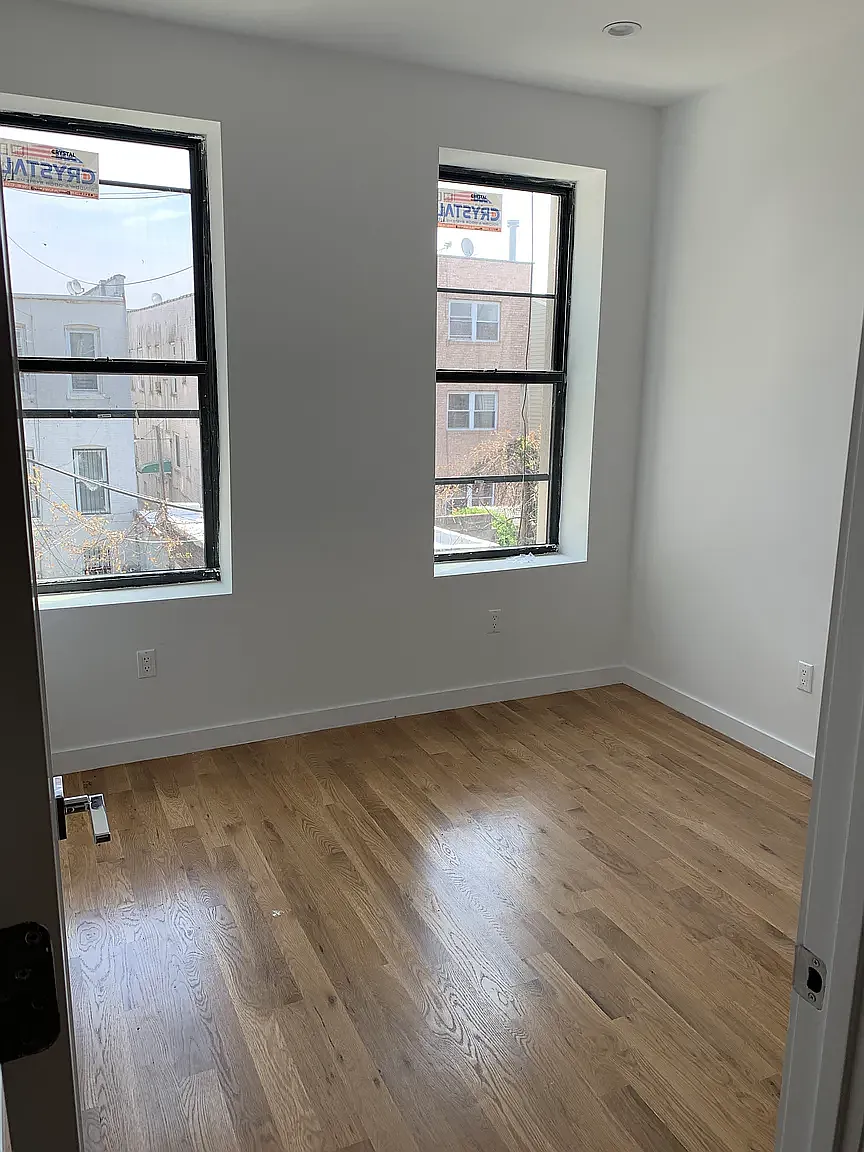 459 Shepherd Avenue — Photo 4