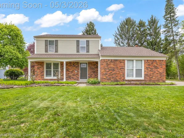 35963 Fair Oaks Ct, Farmington Hills, MI 48331