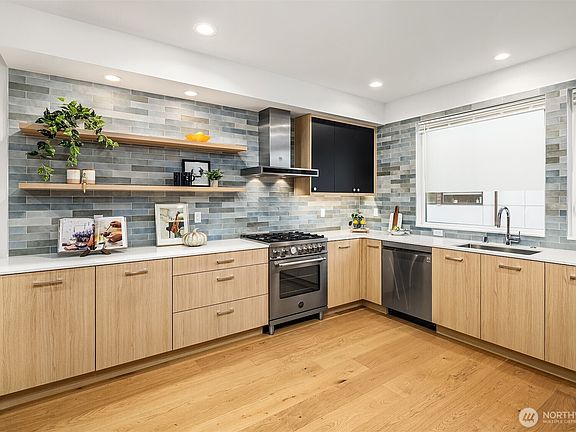 3rd image of 17342 E Bothell Way NE #H