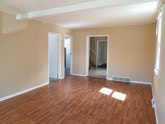 3rd image of 316 Ferndale Dr