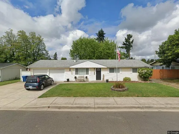 685 N 4th St, Aumsville, OR 97325