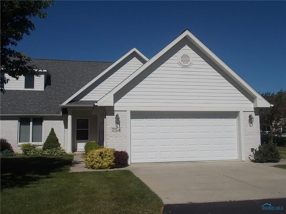 1st image of 754 Fairway Dr