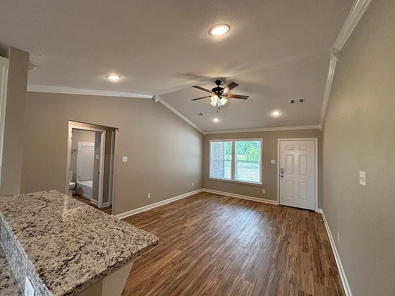 14503 Baucum Rd — Photo 5