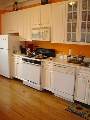 Rented by Metropolitan Equities | media 6