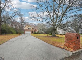 381 Gates Mill Dr, Lawrenceville, GA 30045