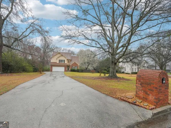 381 Gates Mill Dr, Lawrenceville, GA 30045