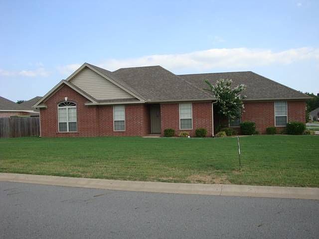 1st image of 11 Livingstone Dr