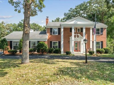 1310 3rd St SW, Dyersville, IA, 52040