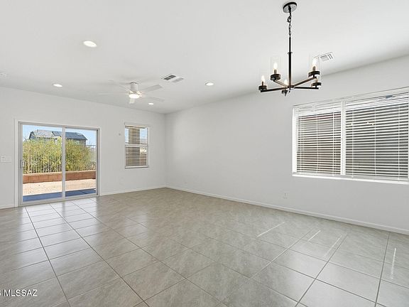 4th image of 868 W Calle Las Varitas