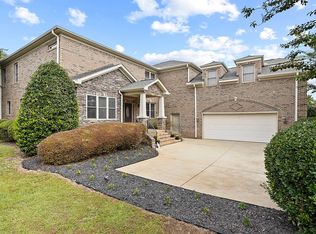 17 Ruby Lake Ln, Simpsonville, SC 29681