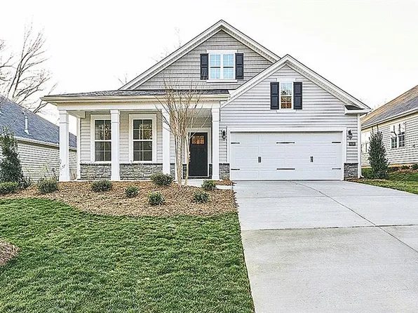 5115 Garnet Hill Dr, Clemmons, NC 27012