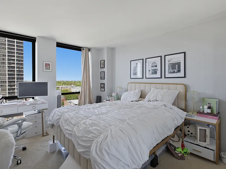 1660 N La Salle Dr #902 — Photo 14