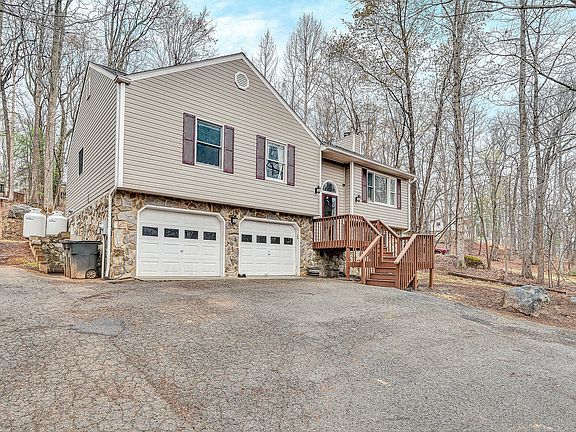 2nd image of 769 Lakeshore Terrace Rd