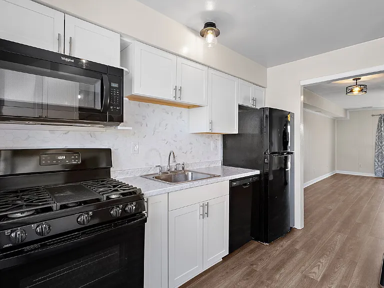 735 W Ocean View Ave #A — Photo 4
