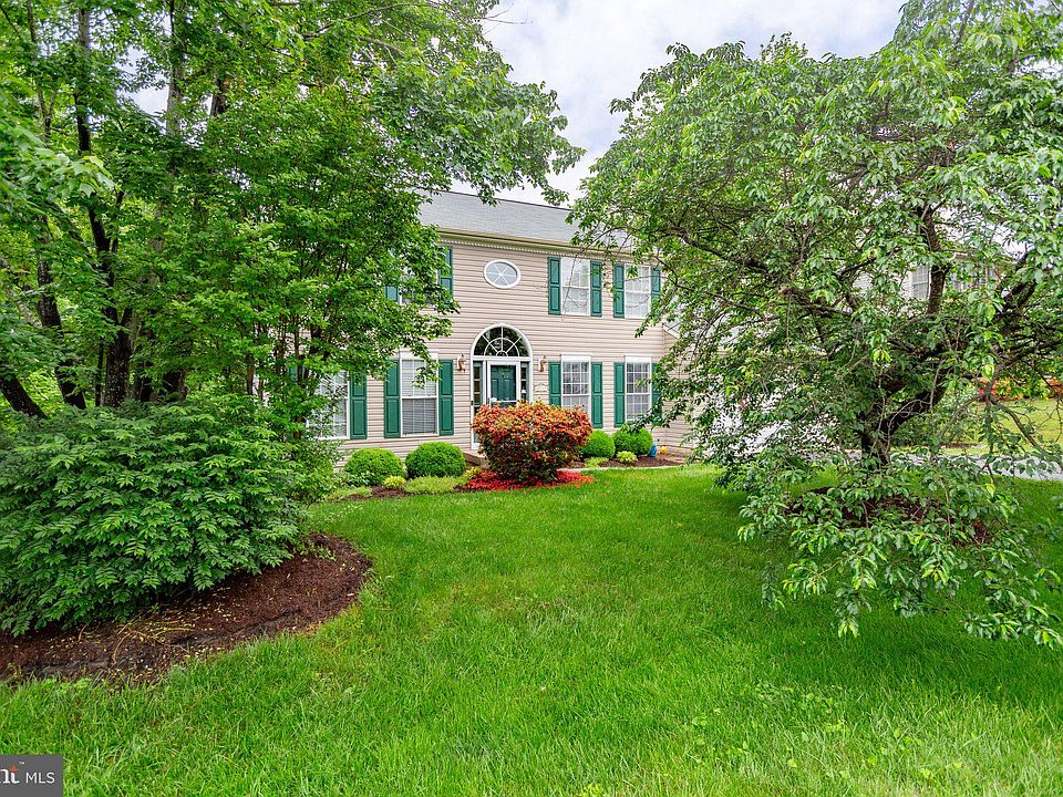 1st image of 10228 N Hampton Ln