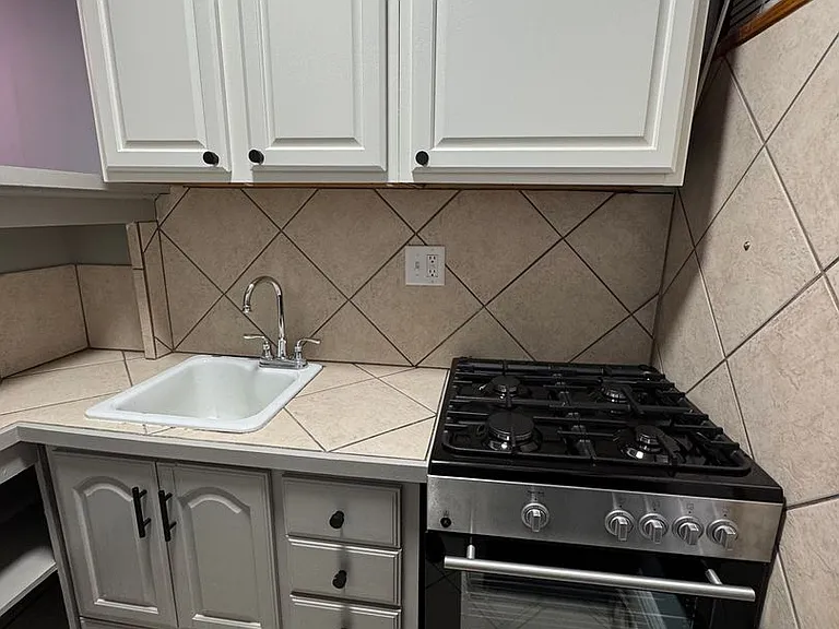 1338 Washtenaw Ave — Photo 9