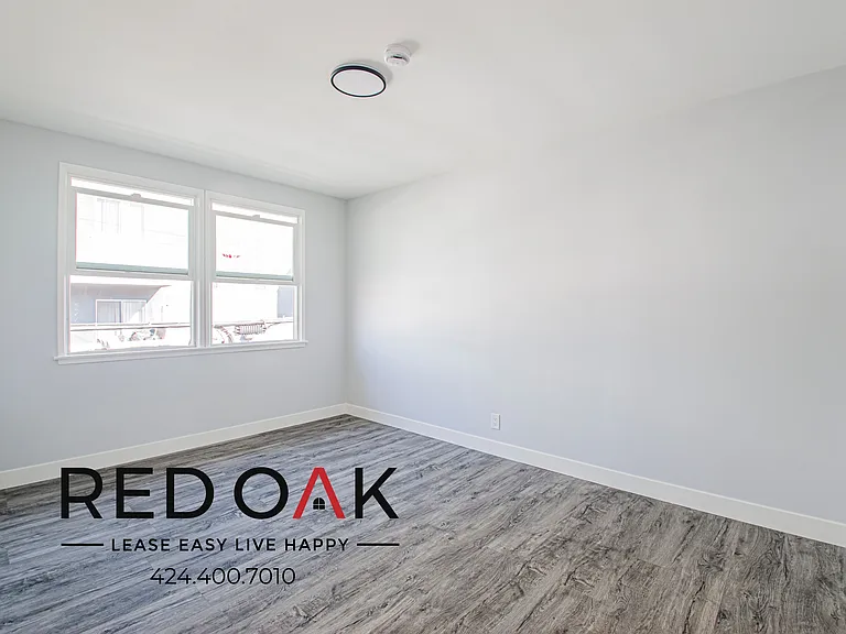 140 S Occidental Blvd #19 — Photo 16