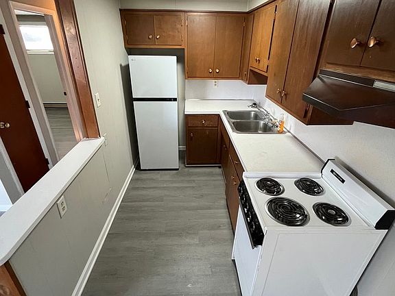 5th image of 118-124 Maple Ln