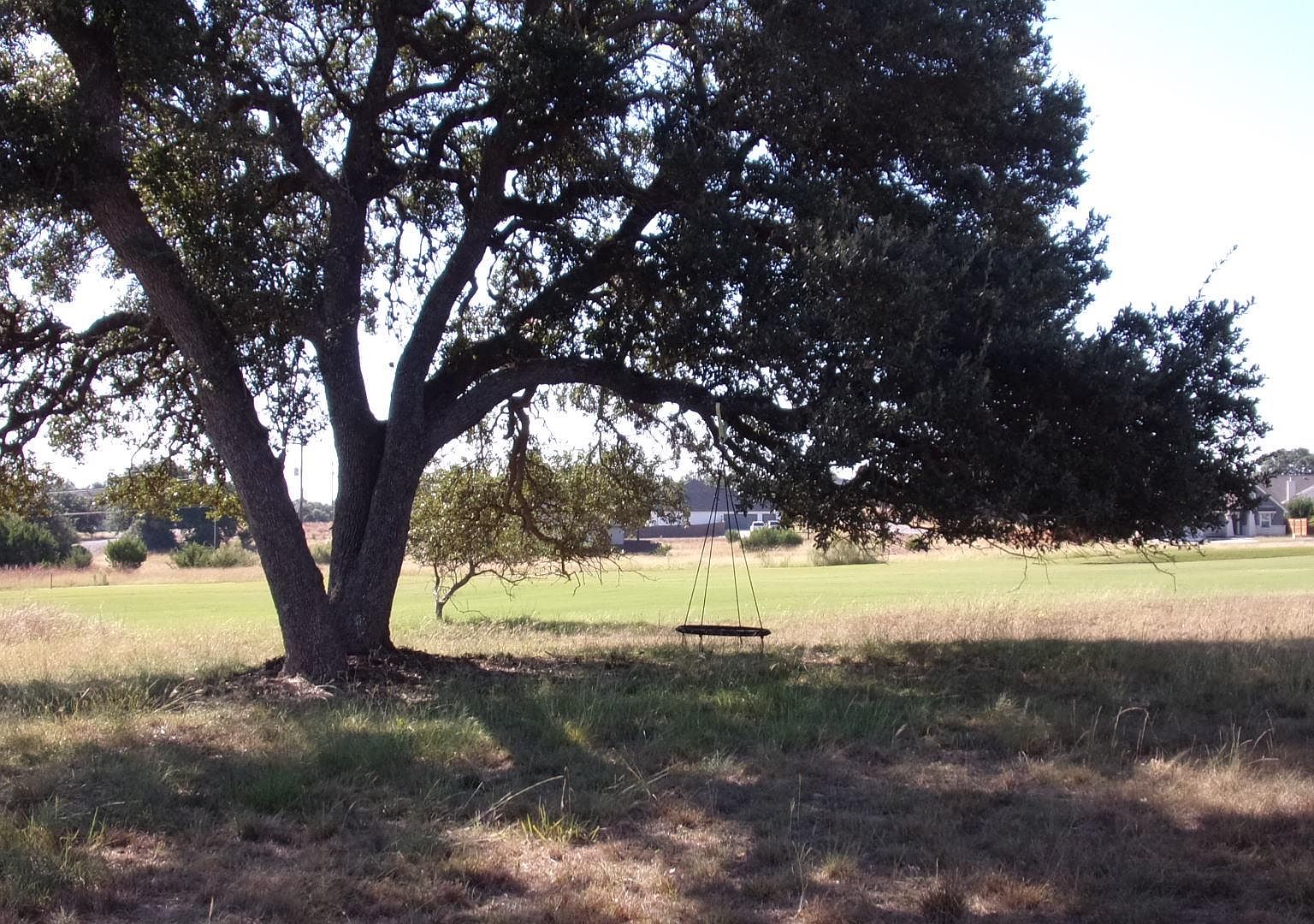 216 N Calvin Barrett Dr