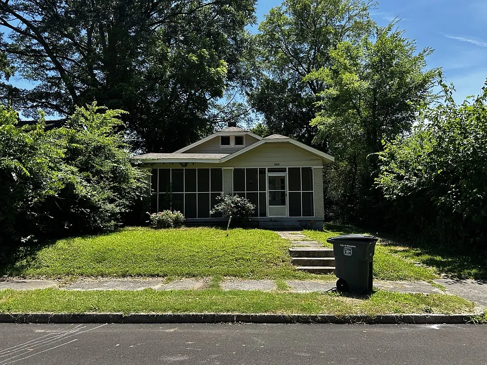 1969 Manila Ave