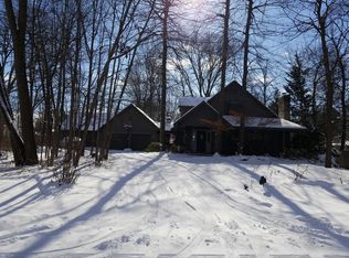 1500 Horseshoe Cir, Saginaw, MI 48609