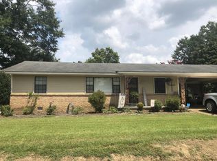 2036 Carroll St, Grenada, MS 38901