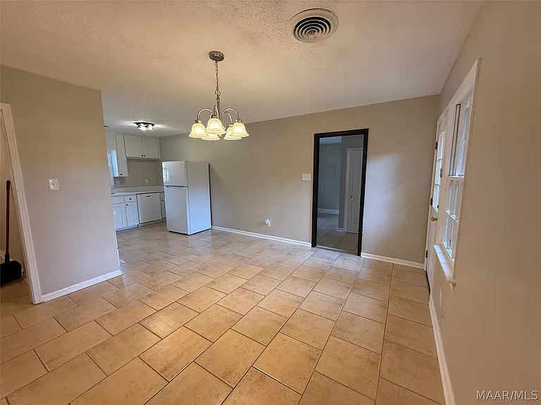 113 Lori St — Photo 11
