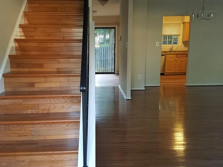 9837 Saint Cloud Ct — Photo 2
