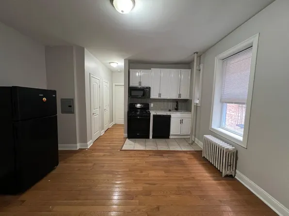 130 Corbin Ave, Jersey City, NJ