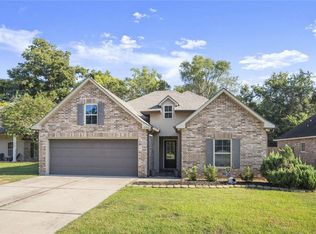 1394 Rue Riviere Dr, Port Allen, LA 70767