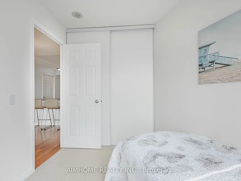 30 Harrison Garden Blvd #1106 — Photo 27