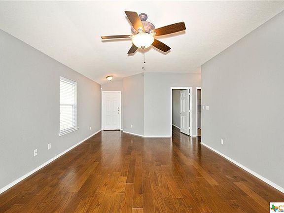 3rd image of 913 Darion St