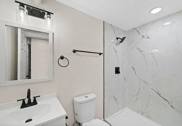 6364 Julian St — Photo 11