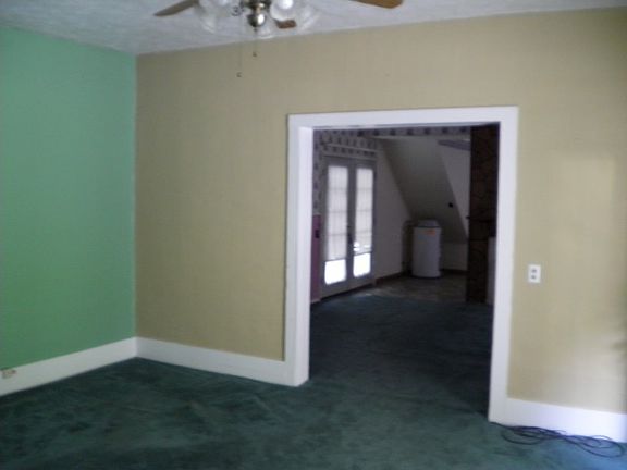 3rd image of 18 Gap Br