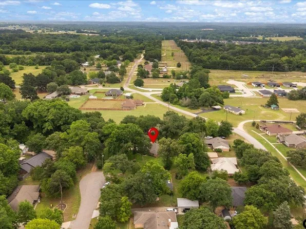 13804 Birchwood Cir, Lindale, TX 75771