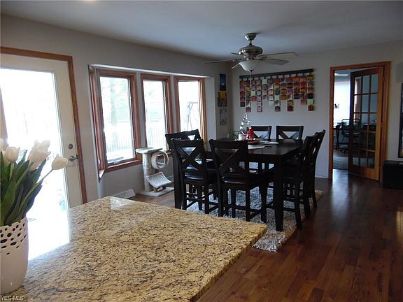 5th image of 12879 Vincent Dr