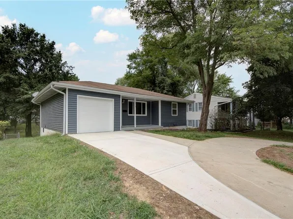 4910 N Wallace Dr, Kansas City, MO 64119