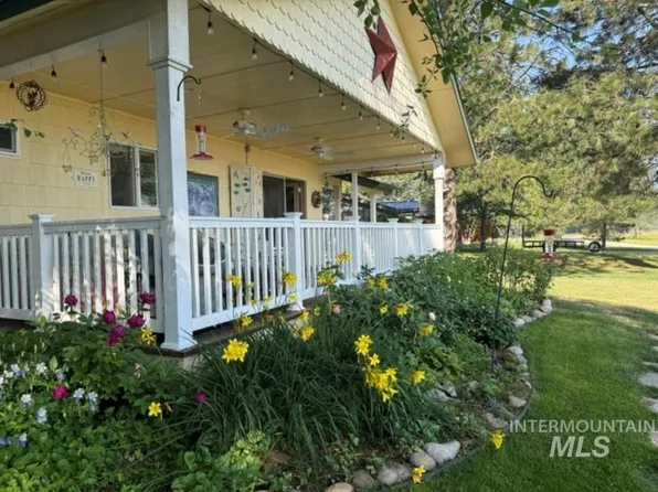 106 Lane A #A, Garden Valley, ID 83622