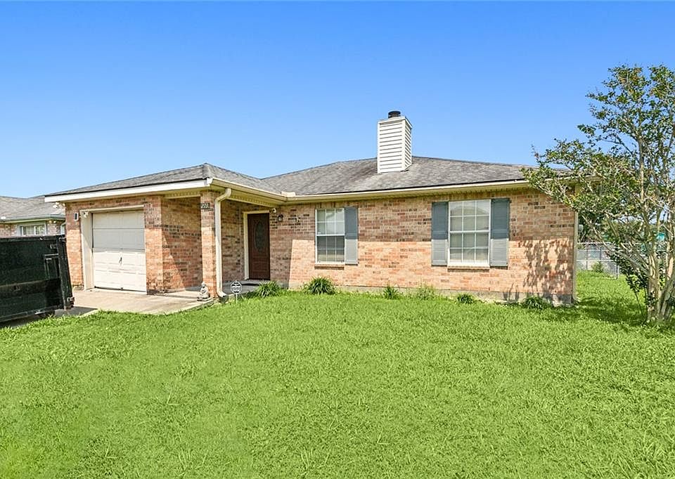 1st image of 273 Louise Ct