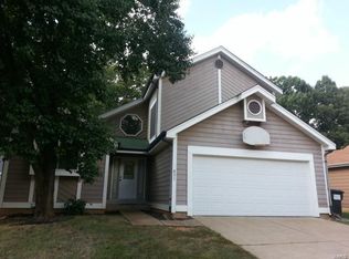 837 Ginger Wood Ct, Ballwin, MO