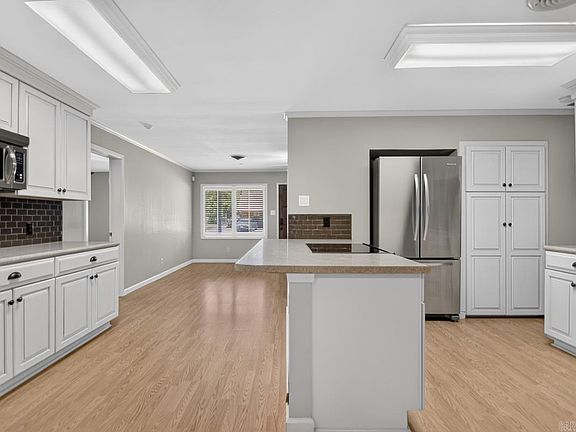 5th image of 9001 Barber St