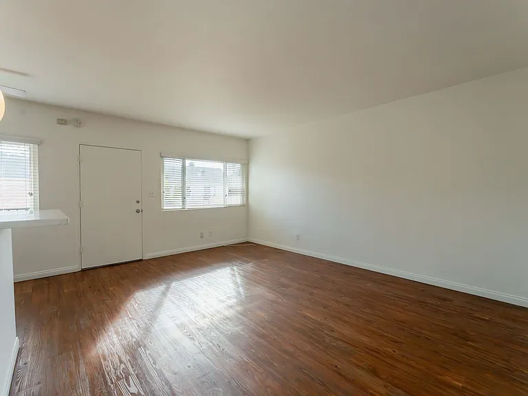 4373-4379 Oregon St. — Photo 4