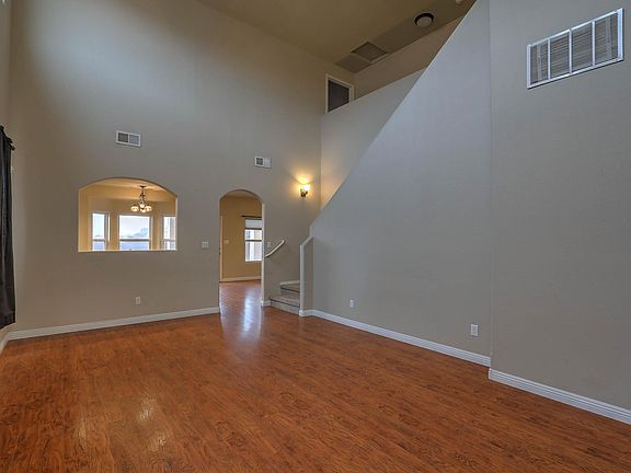 5th image of 10424 Mullhacen Pl NW