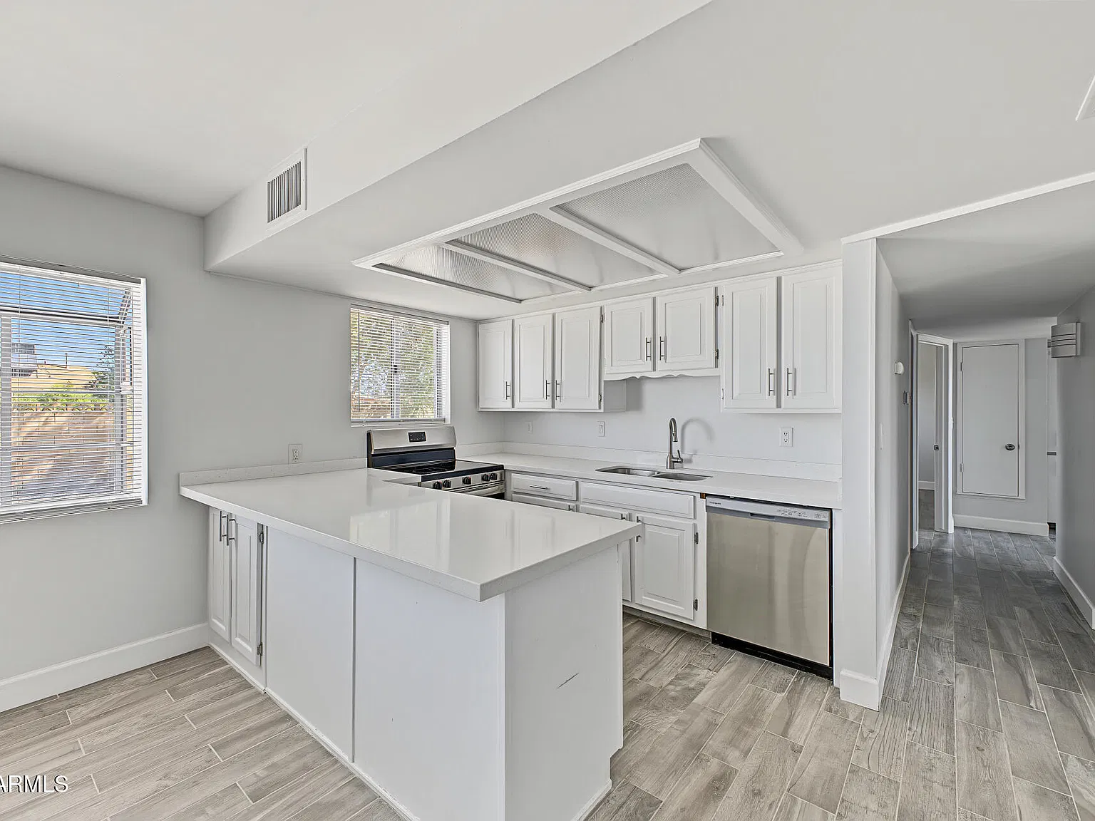 3 bed, 2.0 bath, 1120 sqft, $2,400 — Photo 1
