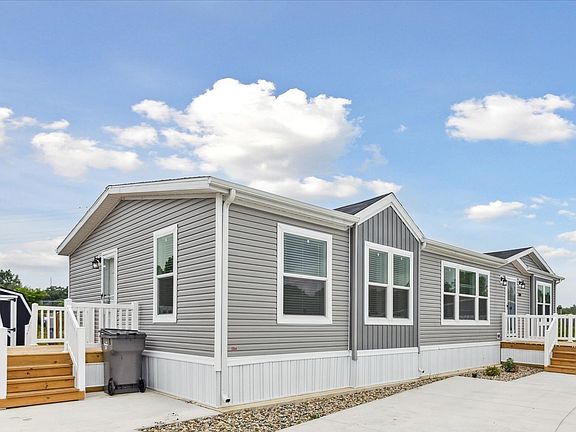 Exterior Image-1-Champion 727 Parke Place