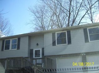 19 Tree Line Dr, Liverpool, NY 13090