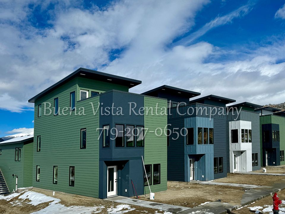 Townhomes on Walsh & Railroad