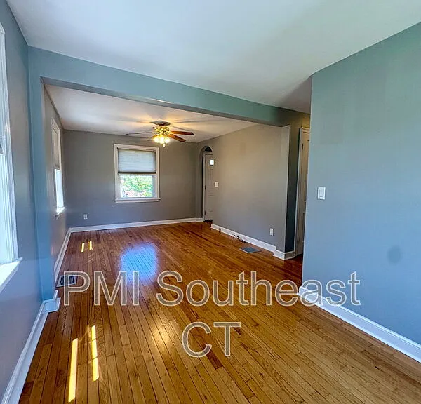 33 Country Club Rd — Photo 13