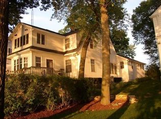 3012 Knollcrest Dr, Burlington, WI 53105